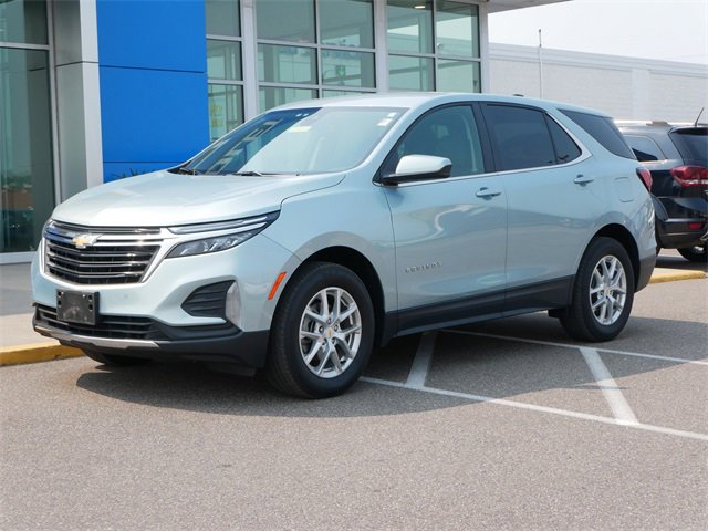 Used 2022 Chevrolet Equinox LT with VIN 2GNAXUEV7N6139611 for sale in Roseville, Minnesota