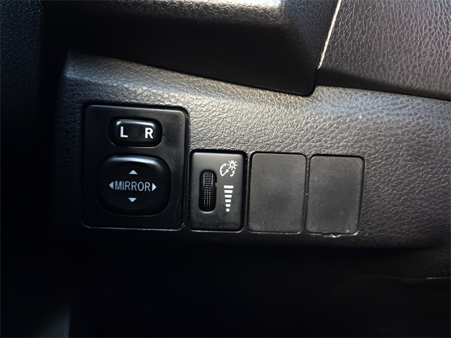 2014 Toyota Corolla Plus photo 19