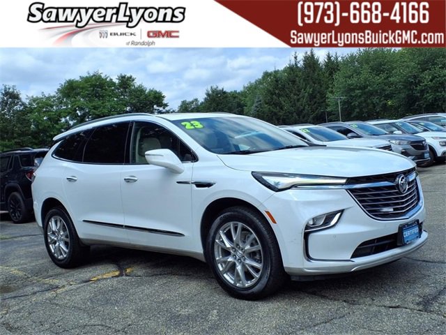 2023 Buick Enclave Essence