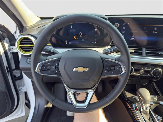 2025 Chevrolet Trax LT photo 10