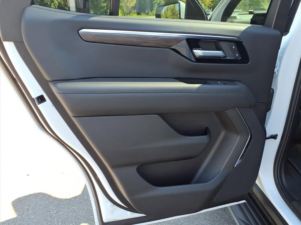 2025 Chevrolet Tahoe LT photo 23