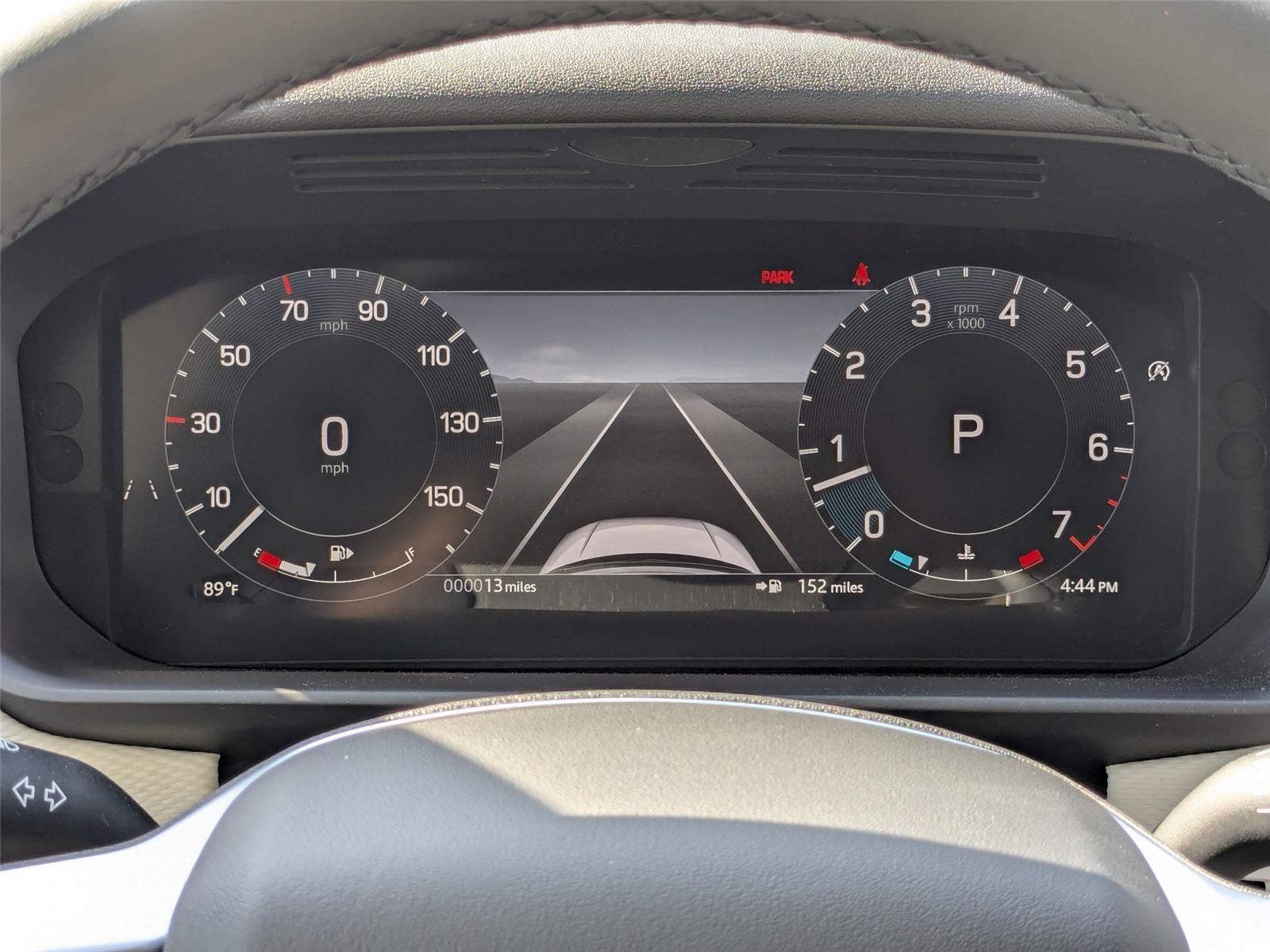 2025 Land Rover Discovery SE photo 16