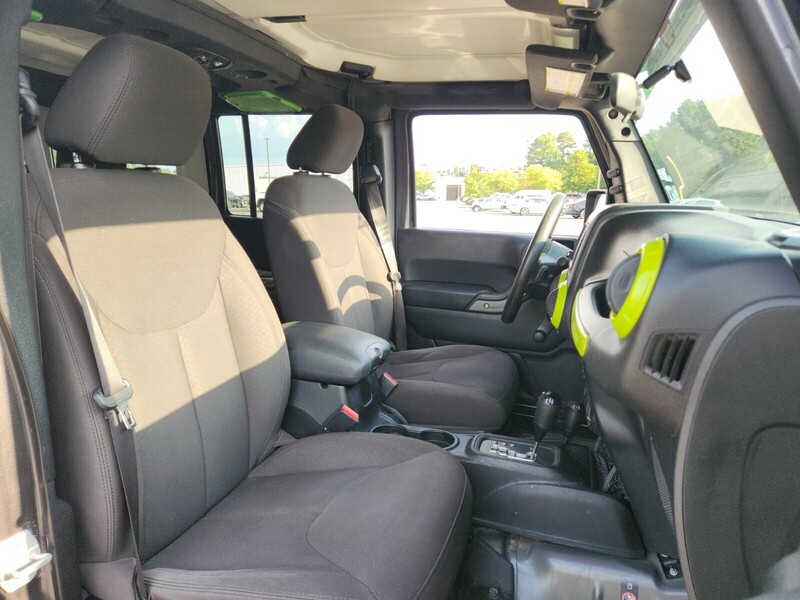 2017 Jeep Wrangler Unlimited Sport photo 15