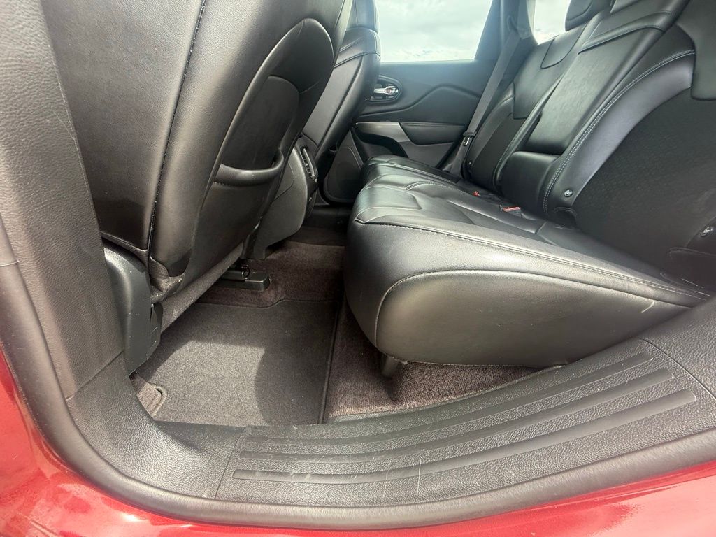 2019 Jeep Cherokee Latitude photo 24