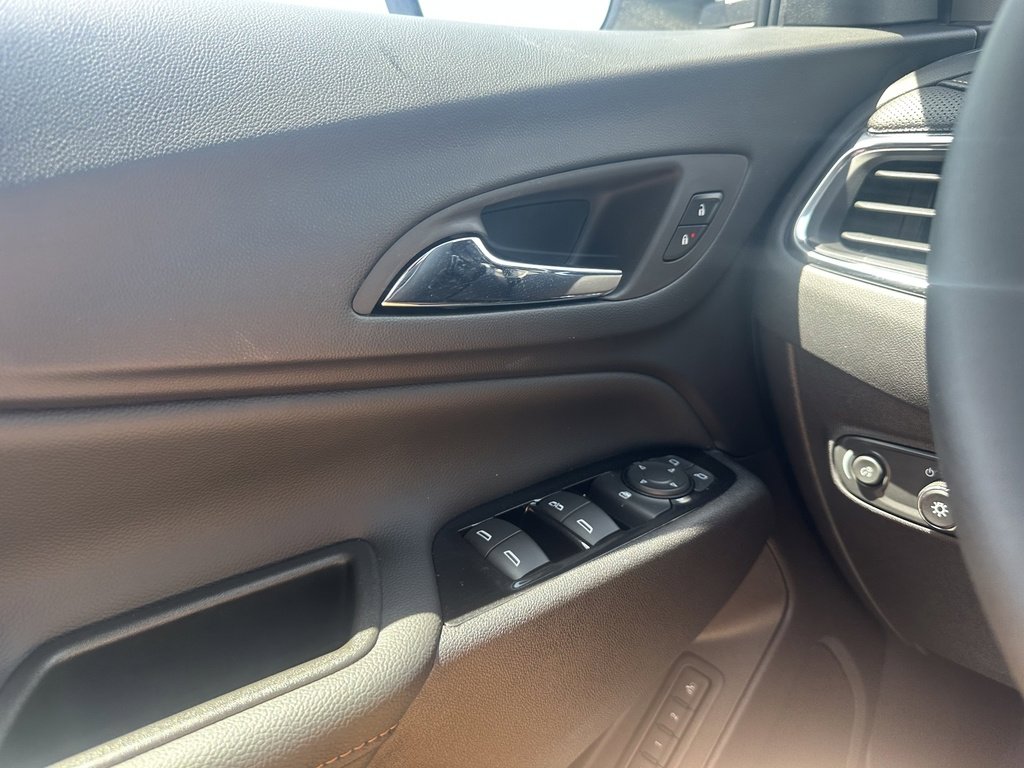 Used 2024 Summit White Chevrolet Premier image 15