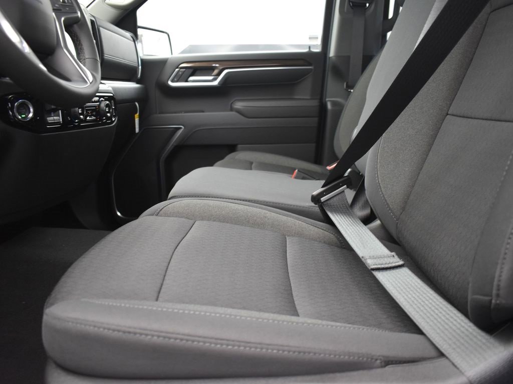 2026 Chevrolet Silverado 1500 LT photo 13
