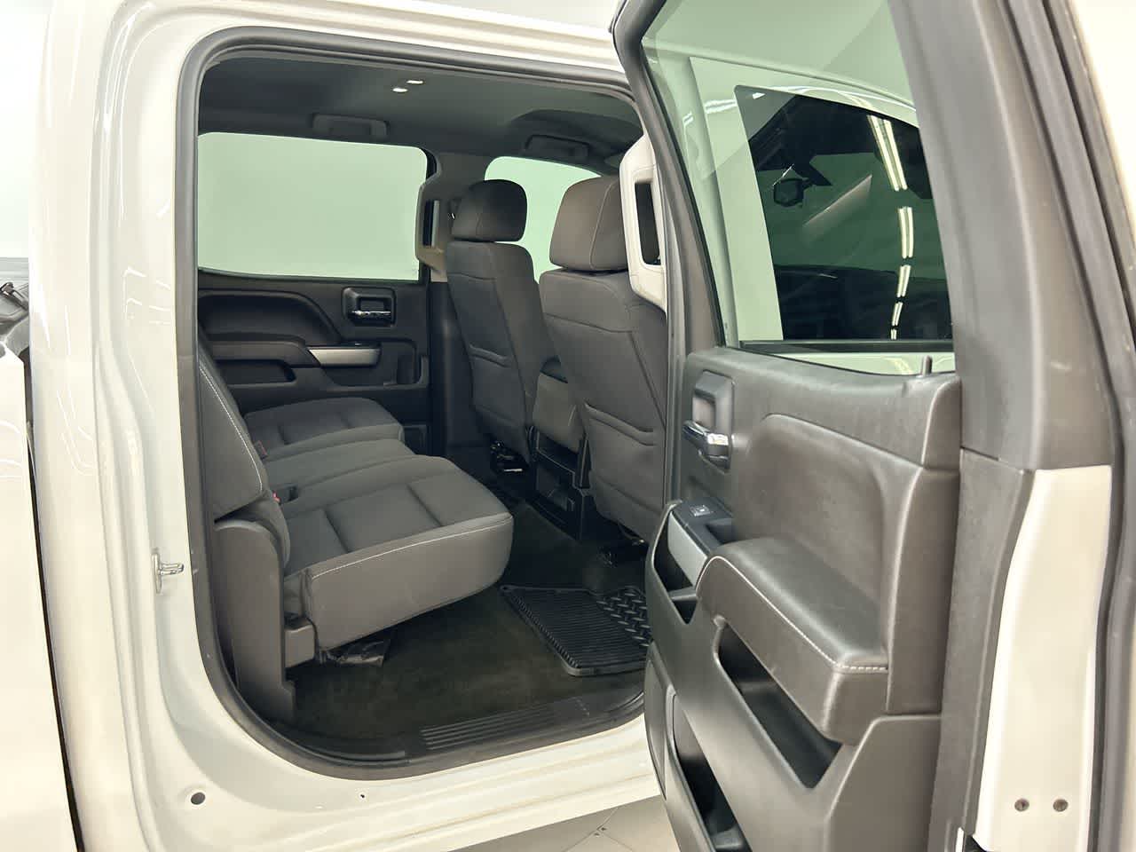 2017 Chevrolet Silverado 1500 LT photo 14
