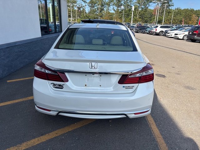 2017 Honda Accord Hybrid Touring photo 6
