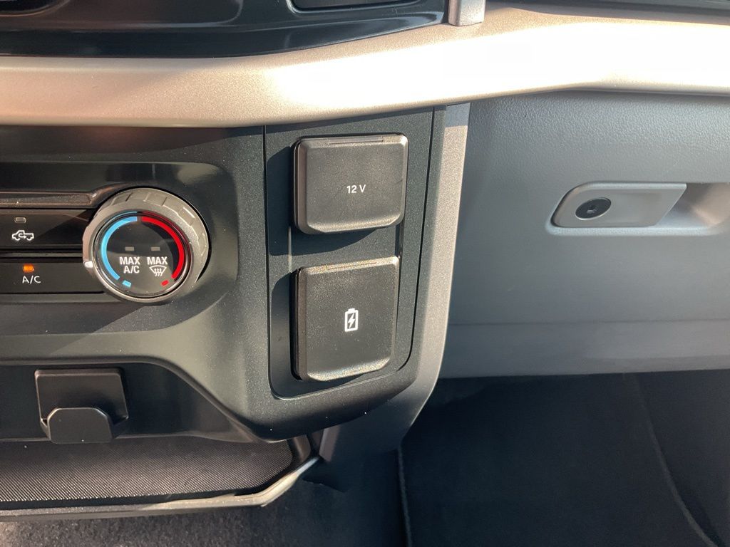 2023 Ford F-150 XLT photo 17