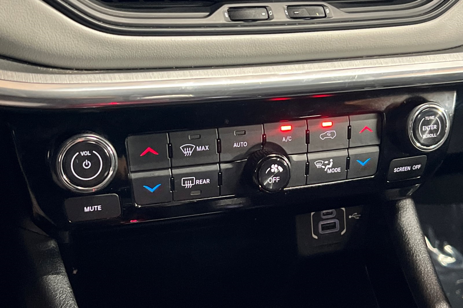 2023 Jeep Compass Limited photo 16