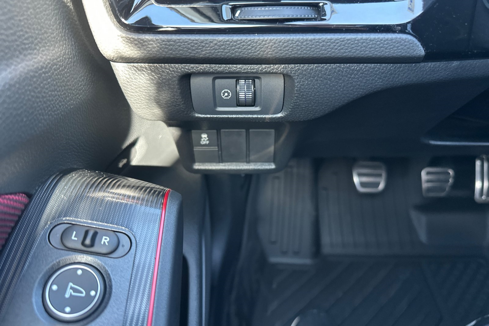 2025 Honda Civic Si photo 30