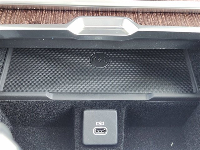 2025 Land Rover Range Rover SE photo 12