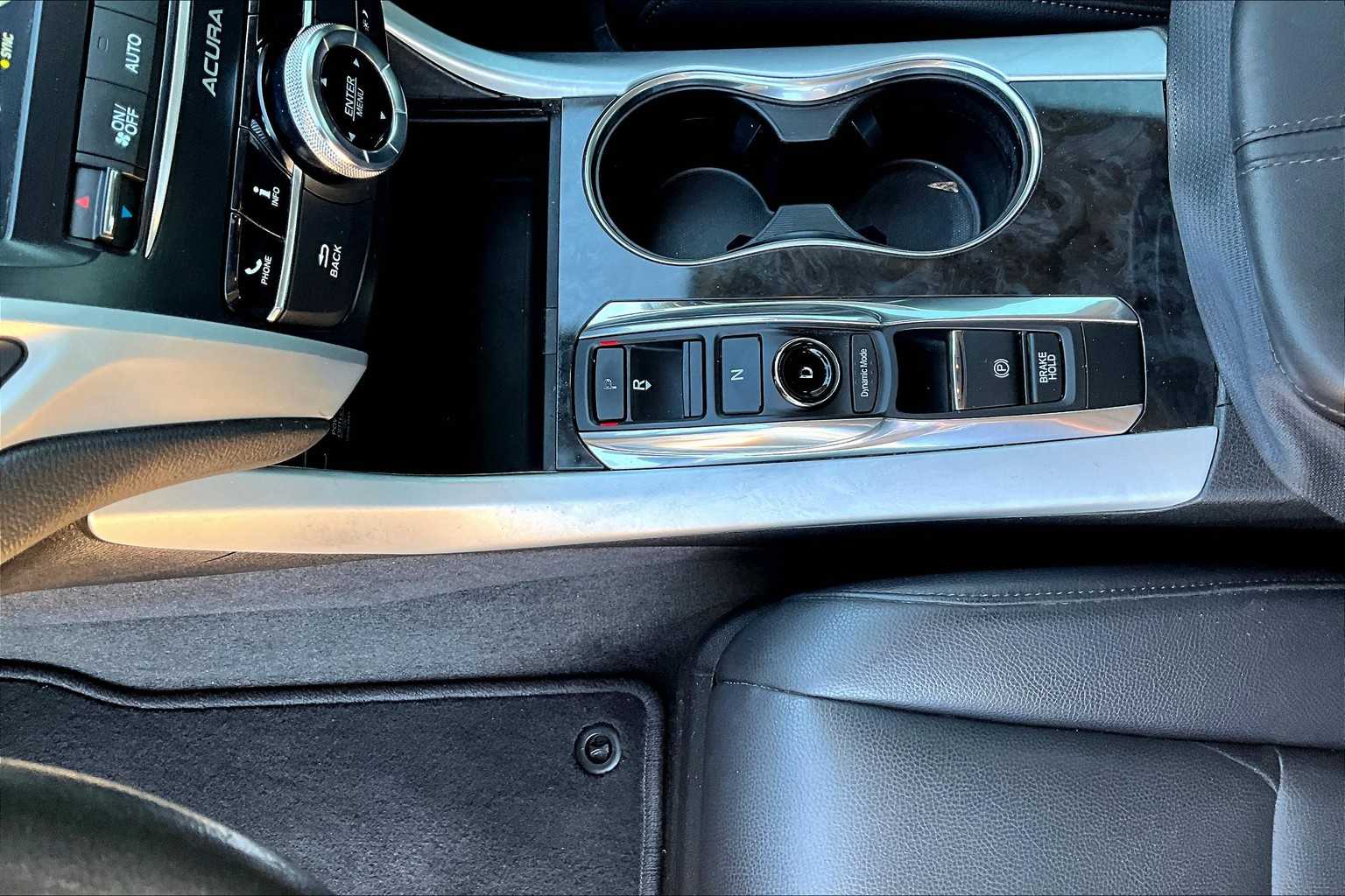 2018 Acura TLX photo 13