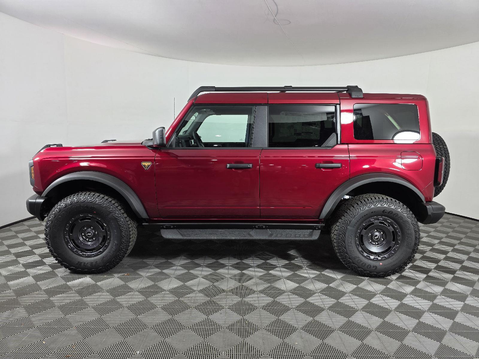 2025 Ford Bronco Badlands photo 2