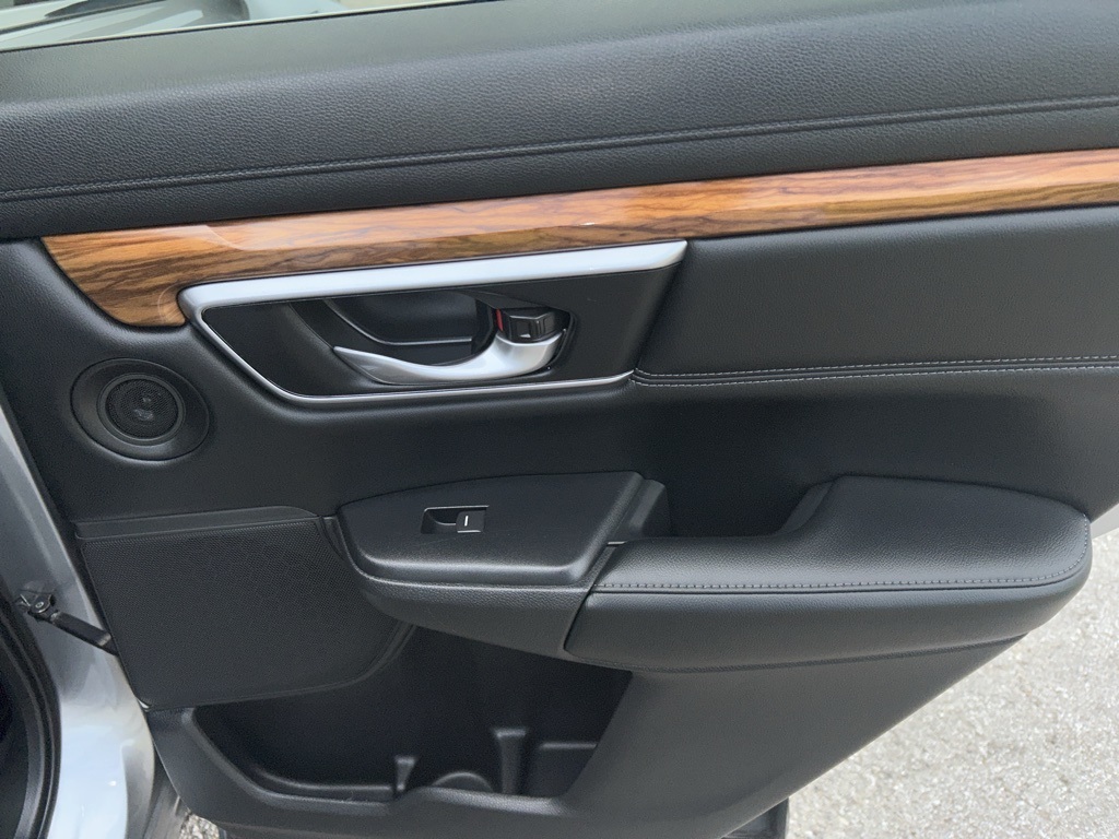 2019 Honda CR-V Touring photo 25
