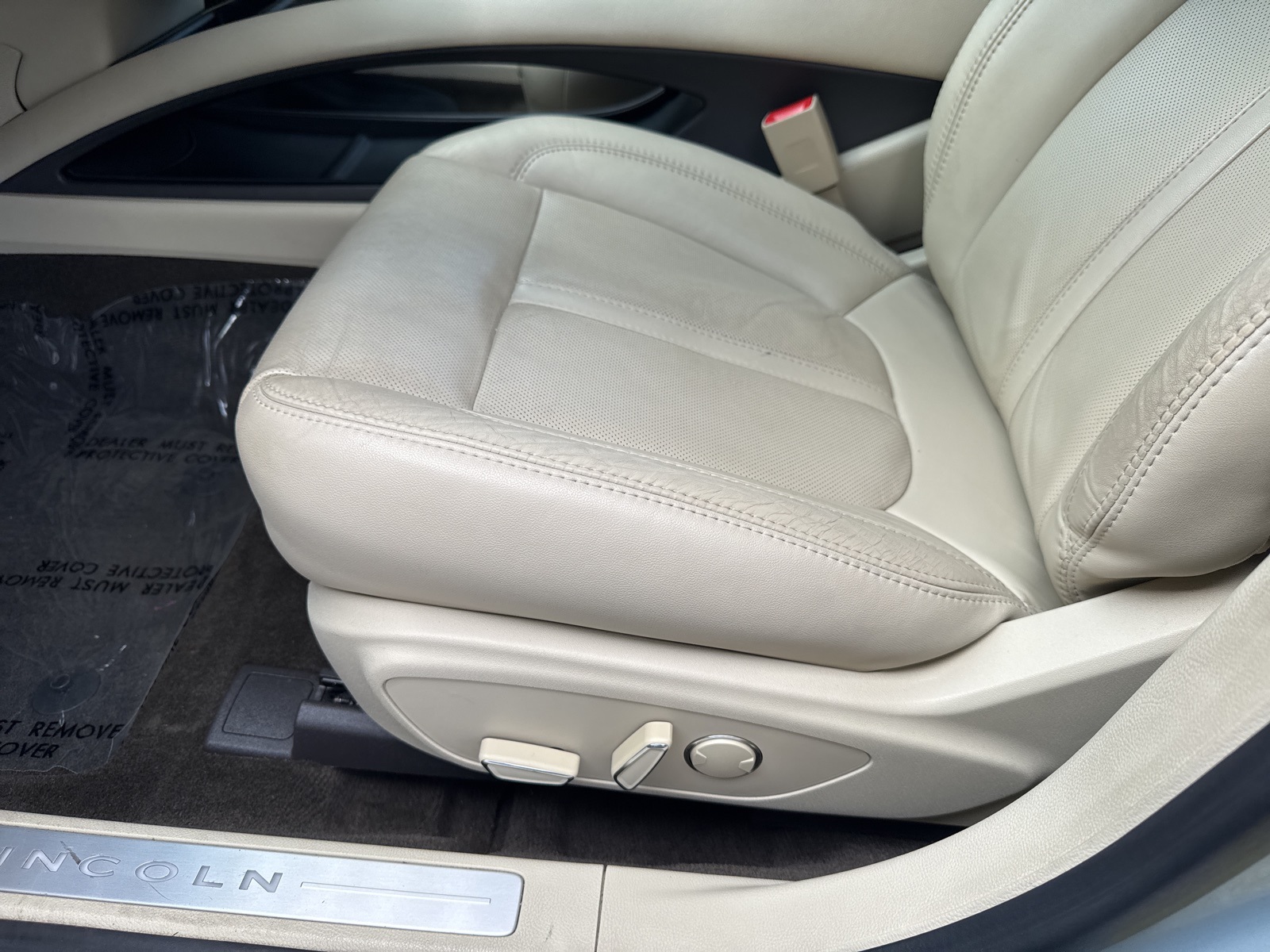 2013 Lincoln MKZ Hybrid photo 31