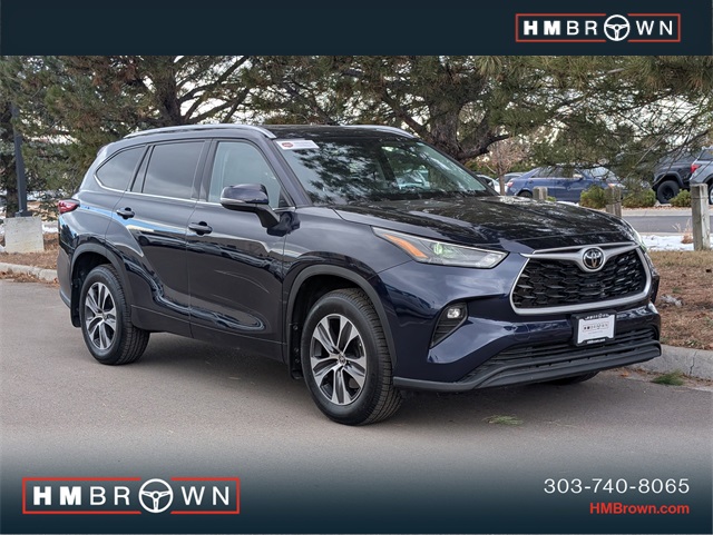 2022 Toyota Highlander XLE's photo