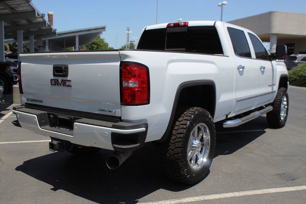 2017 Gmc Sierra 2500 HD Denali photo 6