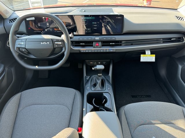 2025 Kia K4 LXS photo 9