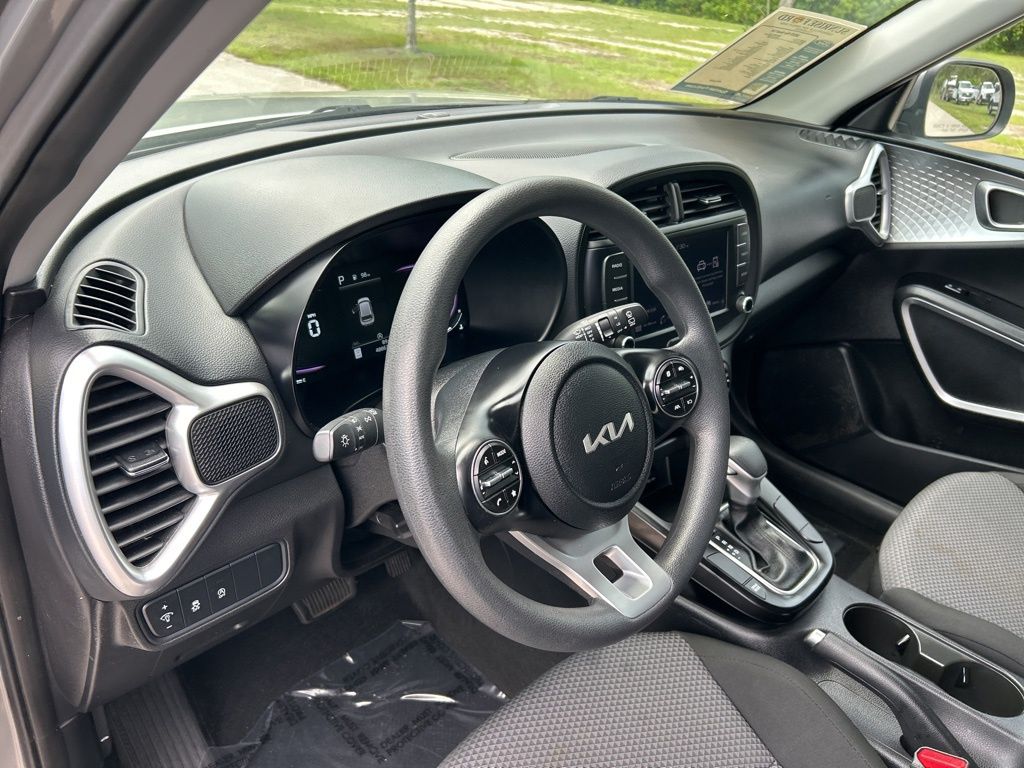 2023 Kia Soul LX photo 15