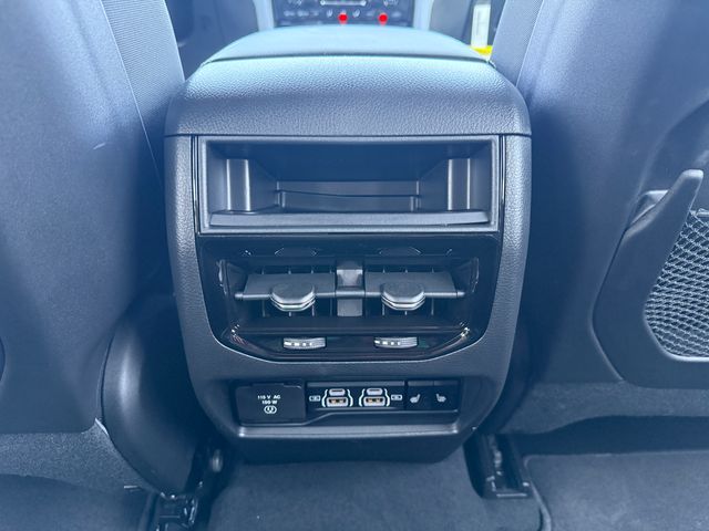 2025 Jeep Grand Cherokee Limited photo 39
