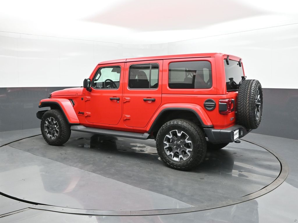 2025 Jeep Wrangler Sahara photo 4