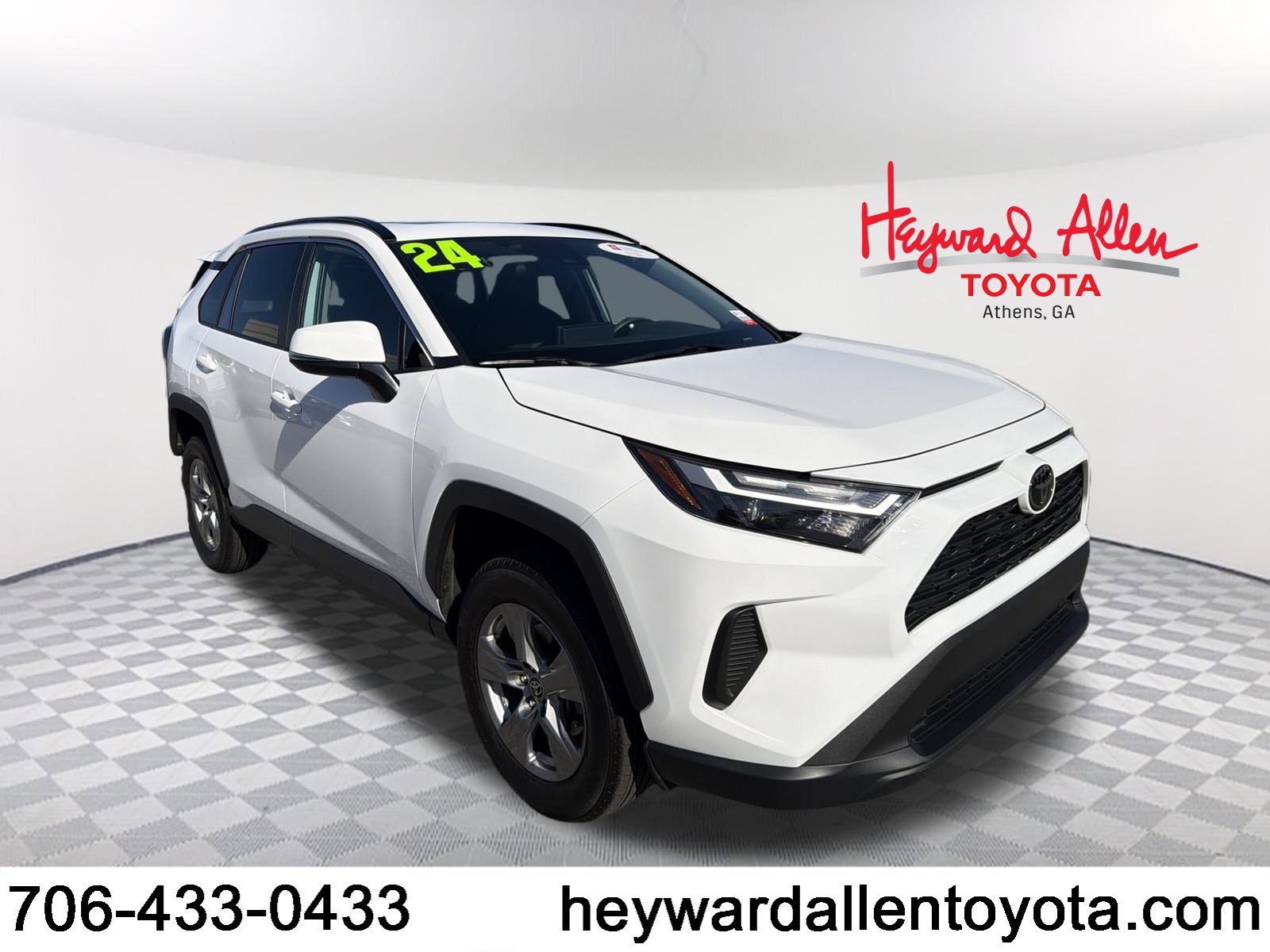 2024 Toyota RAV4 XLE