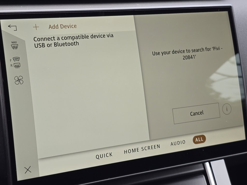 2026 Land Rover Range Rover Velar SE photo 4