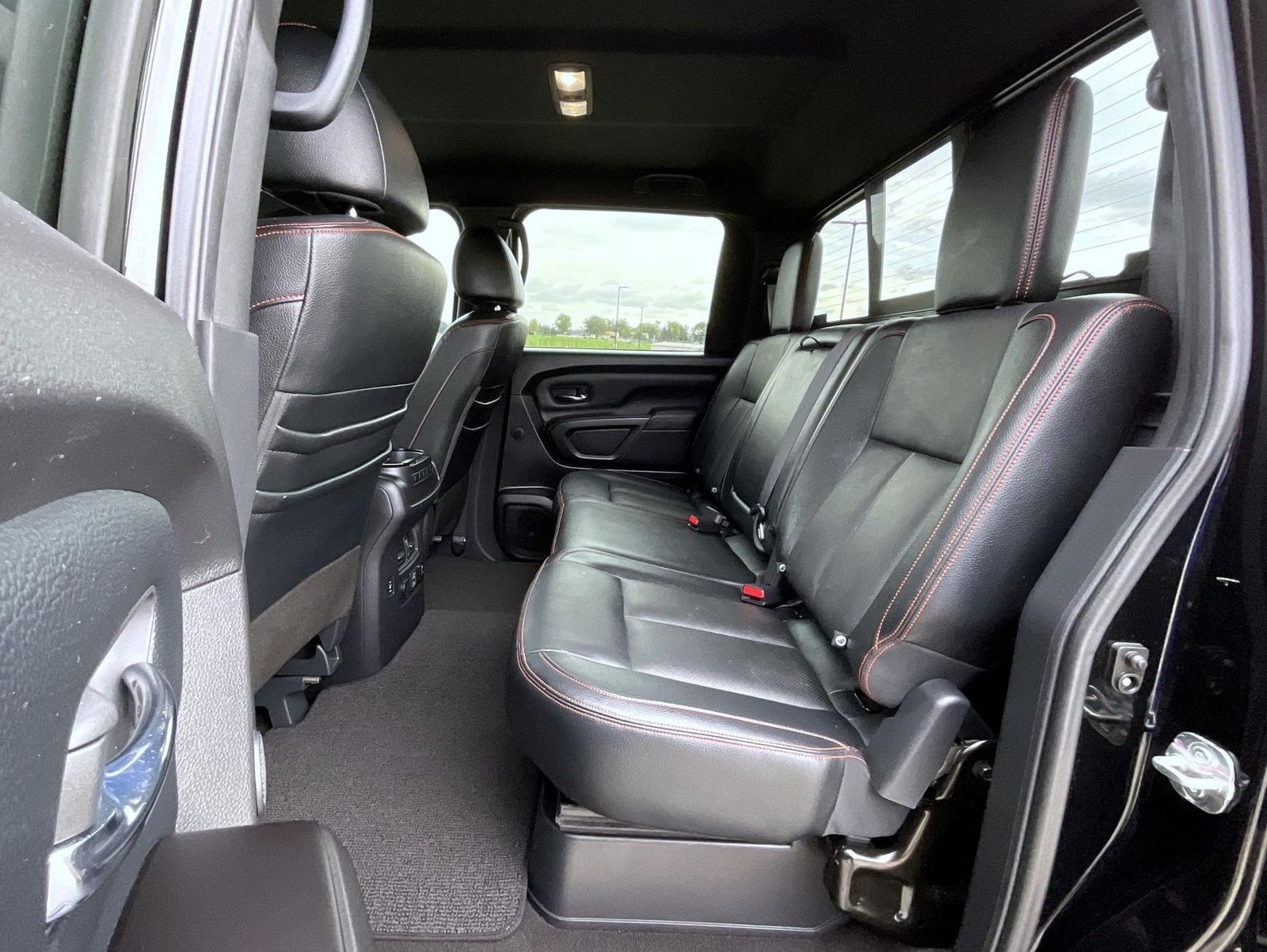 2020 Nissan Titan PRO-4X photo 20