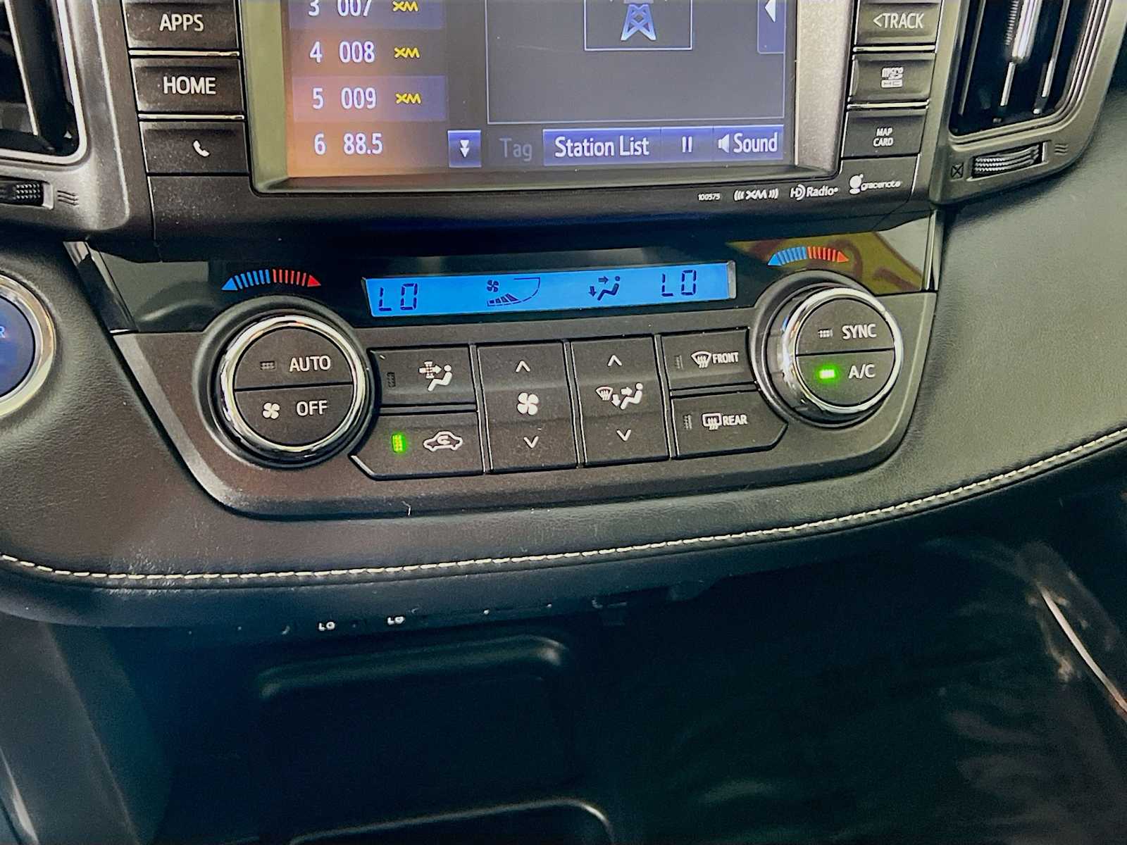 2018 Toyota RAV4 Hybrid Limited photo 15