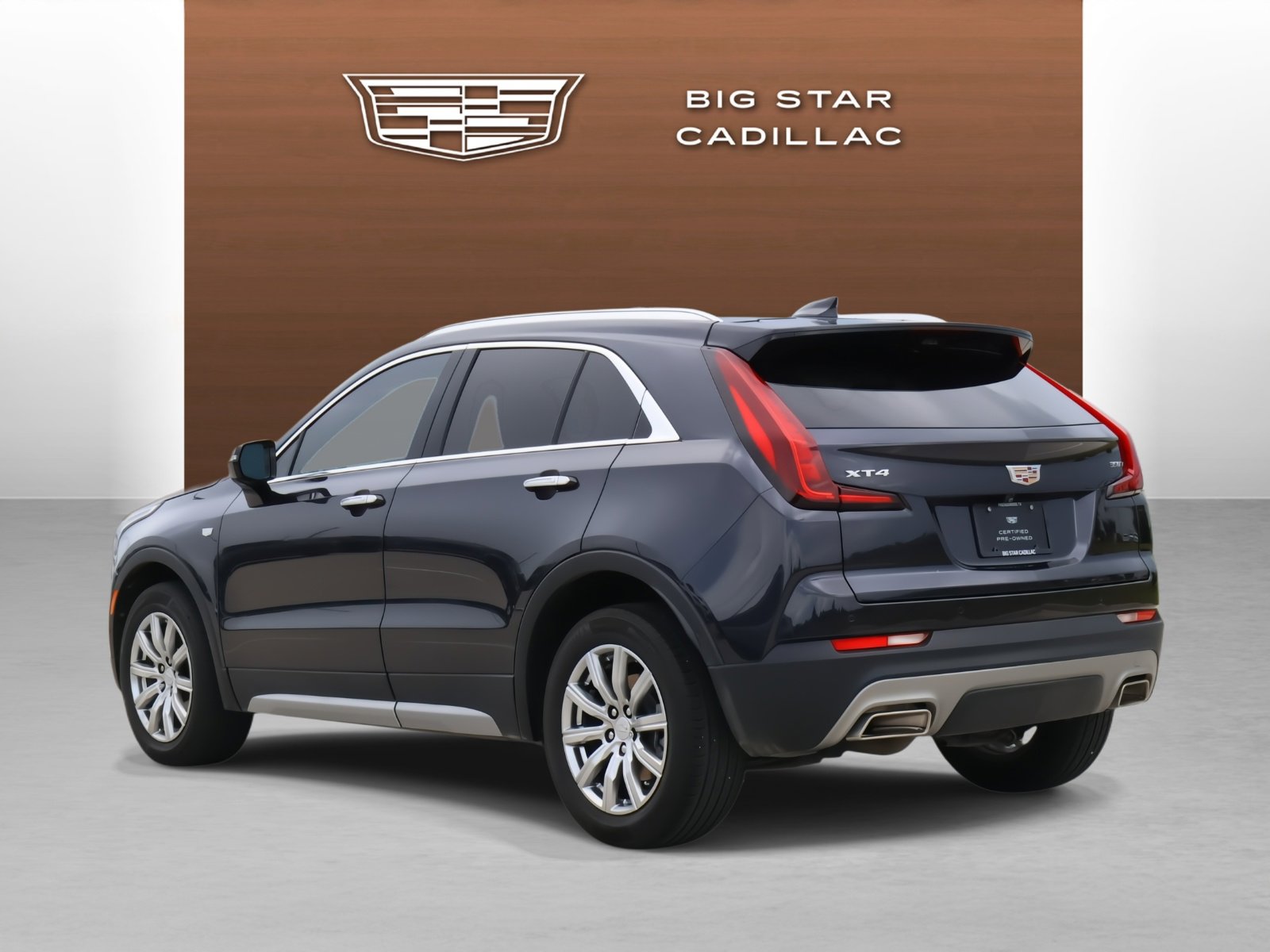 2022 Cadillac XT4 Premium Luxury photo 3