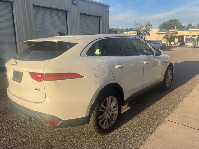 2020 Jaguar F-PACE Prestige photo 4