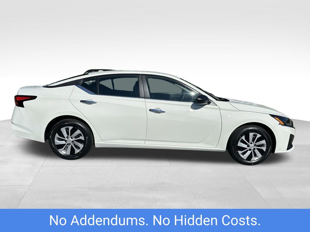 2025 Nissan Altima 2.5 S photo 3