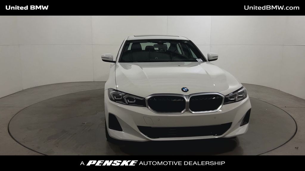 2025 Bmw 330i photo 3
