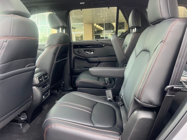 2025 Honda Pilot TrailSport photo 20