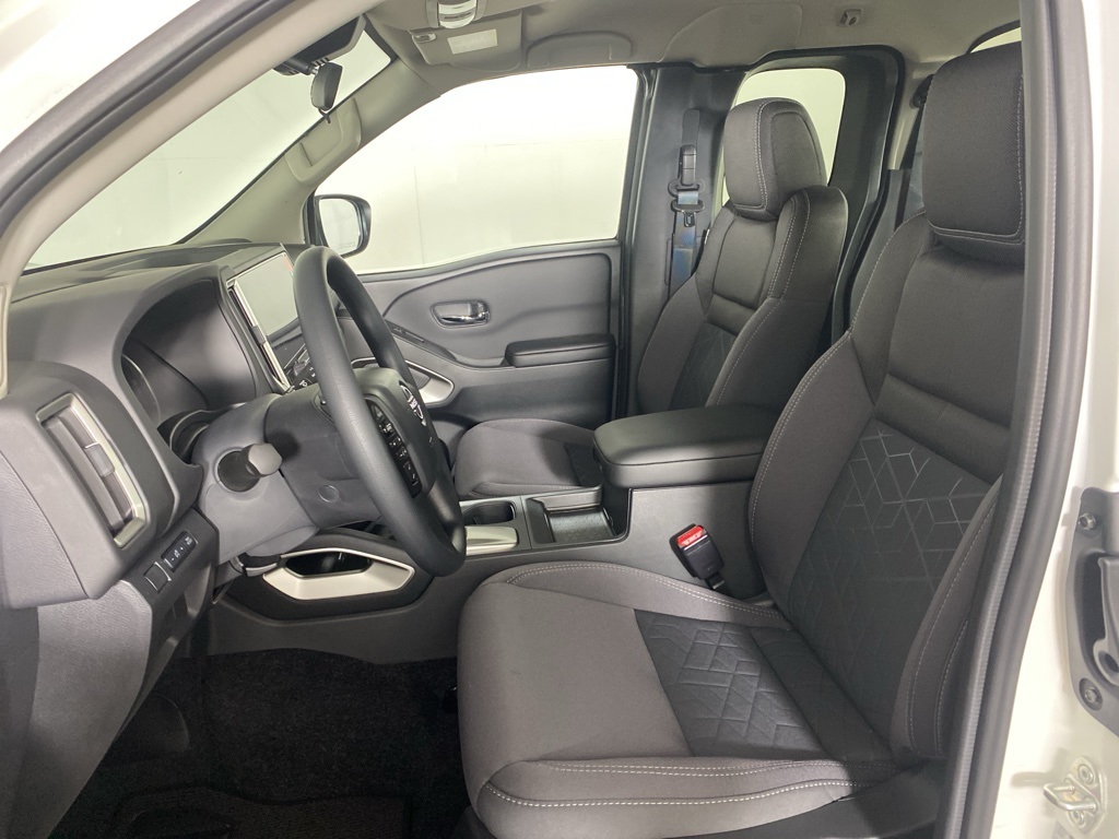 2025 Nissan Frontier SV photo 10