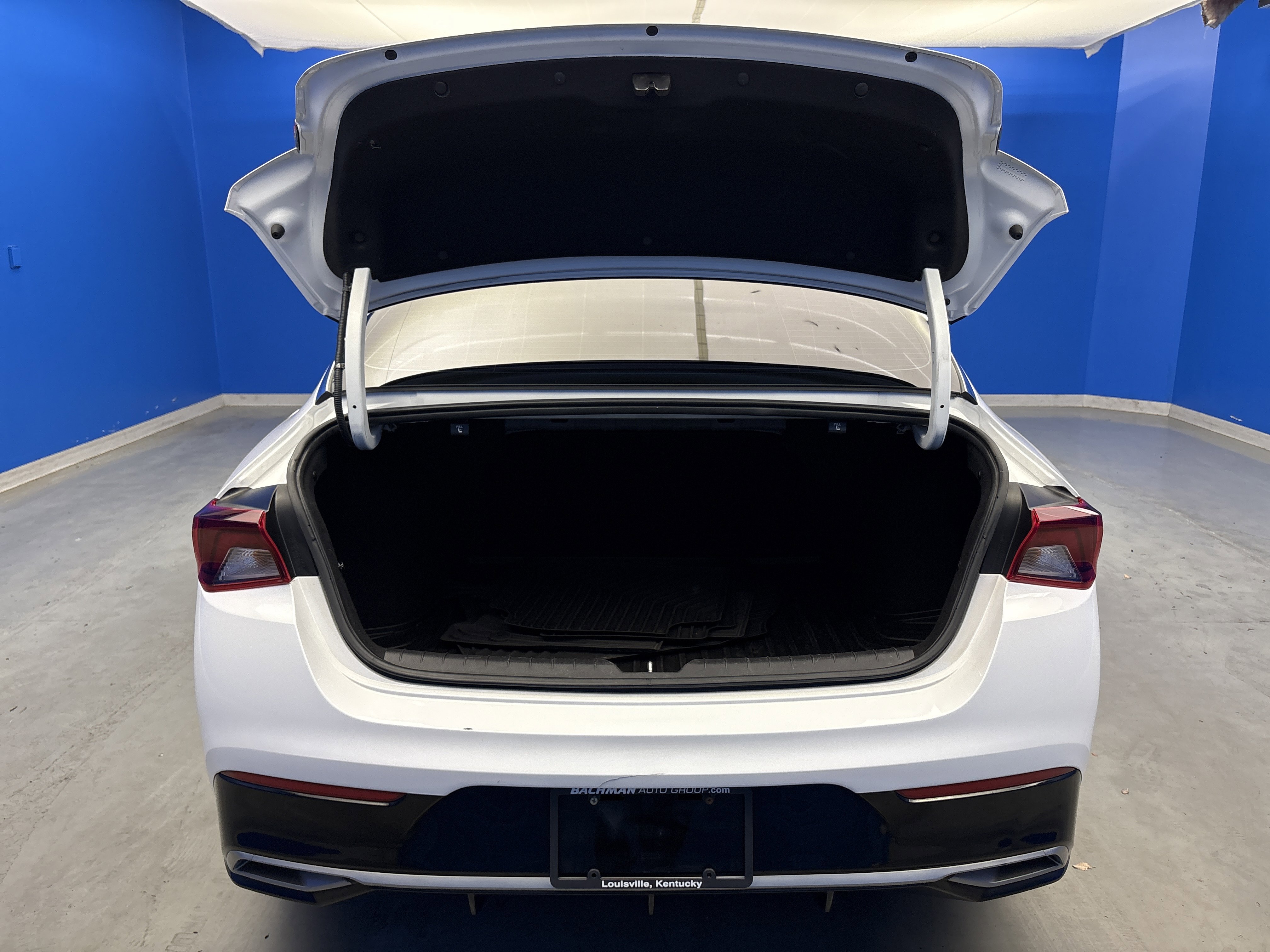 2022 Kia K5 LXS photo 13