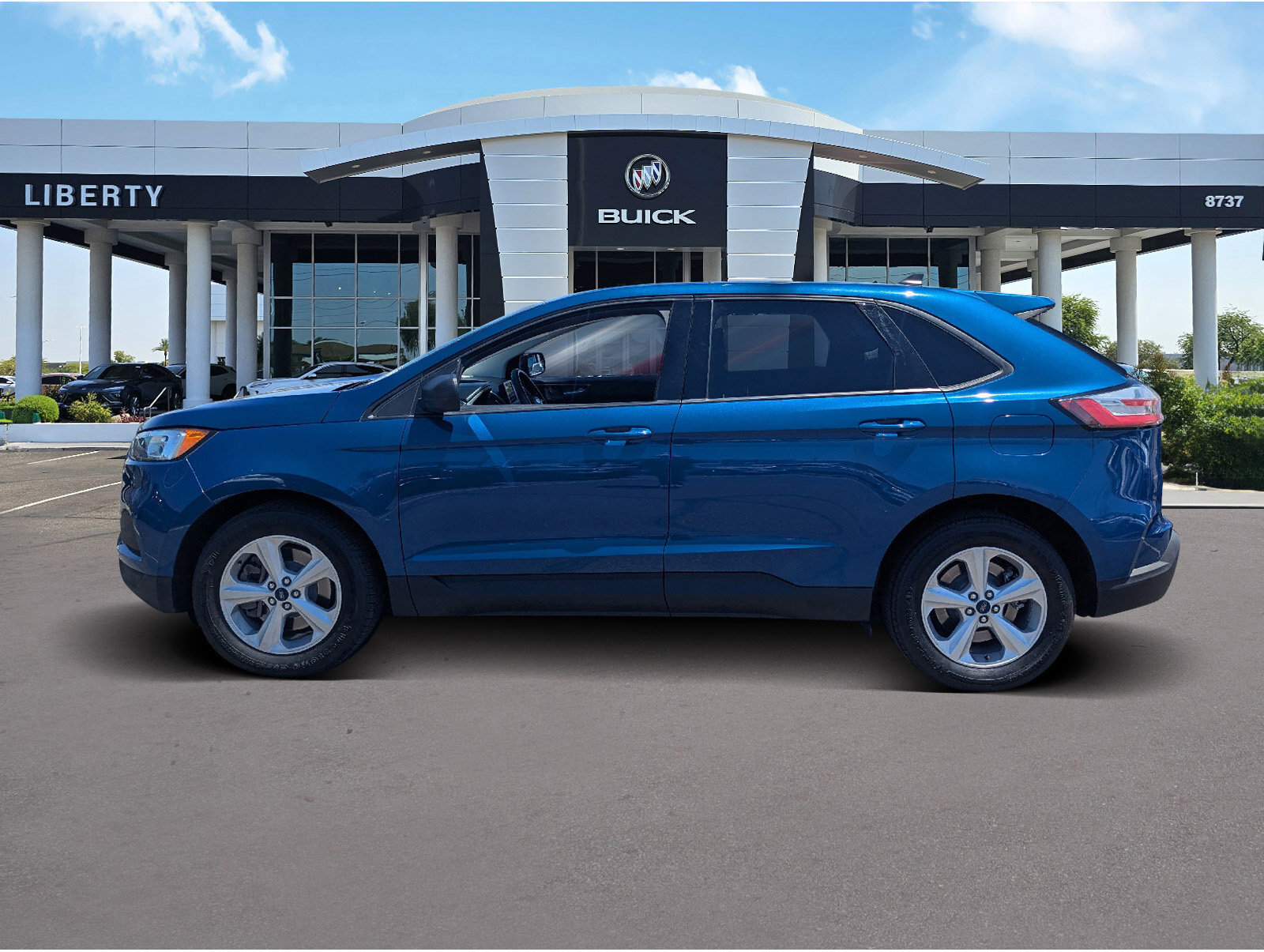 2022 Ford Edge SE photo 3