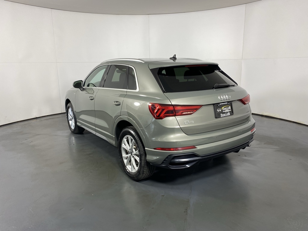 2024 Audi Q3 45 TFSI S line Premium photo 4
