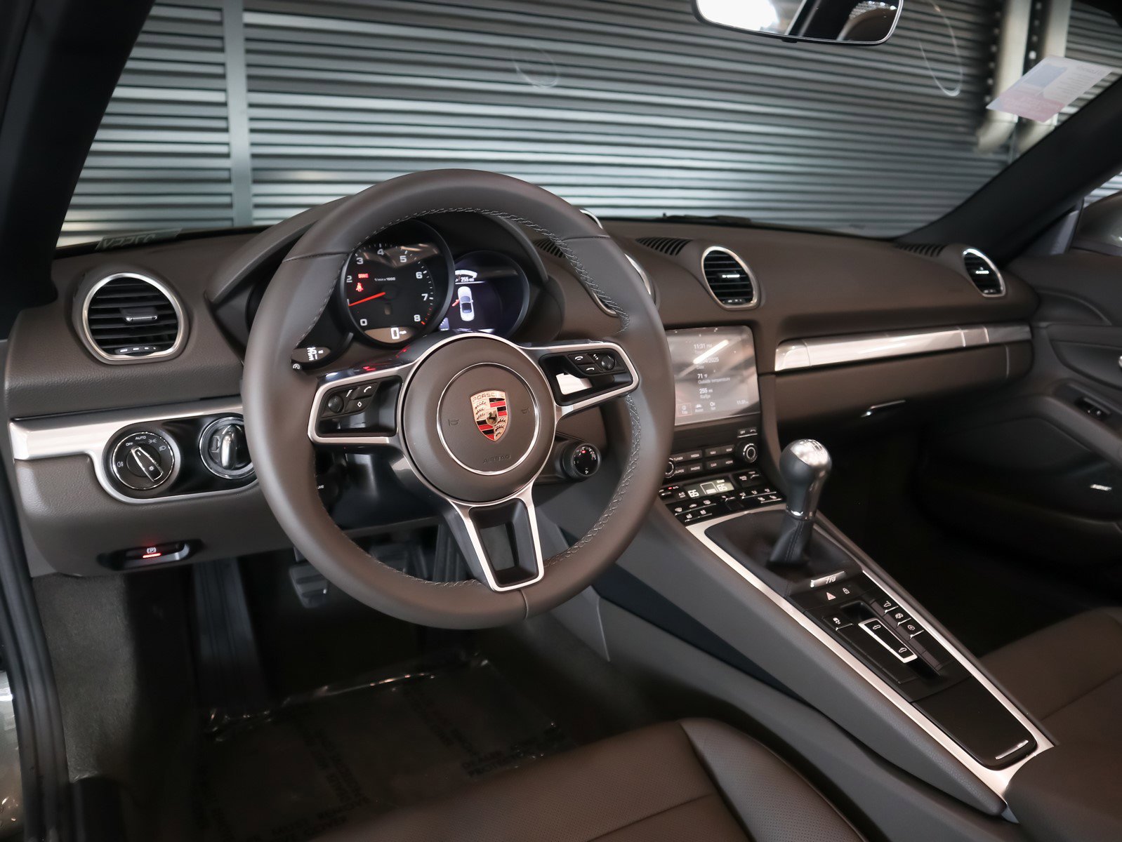 2025 Porsche Boxster photo 4