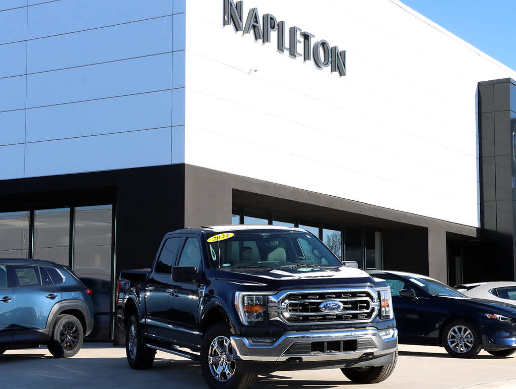 2022 Ford F-150 XLT's photo