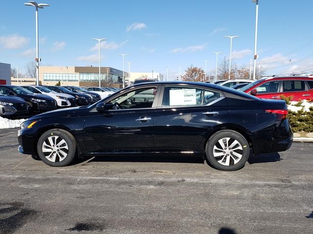 2025 Nissan Altima S photo 3