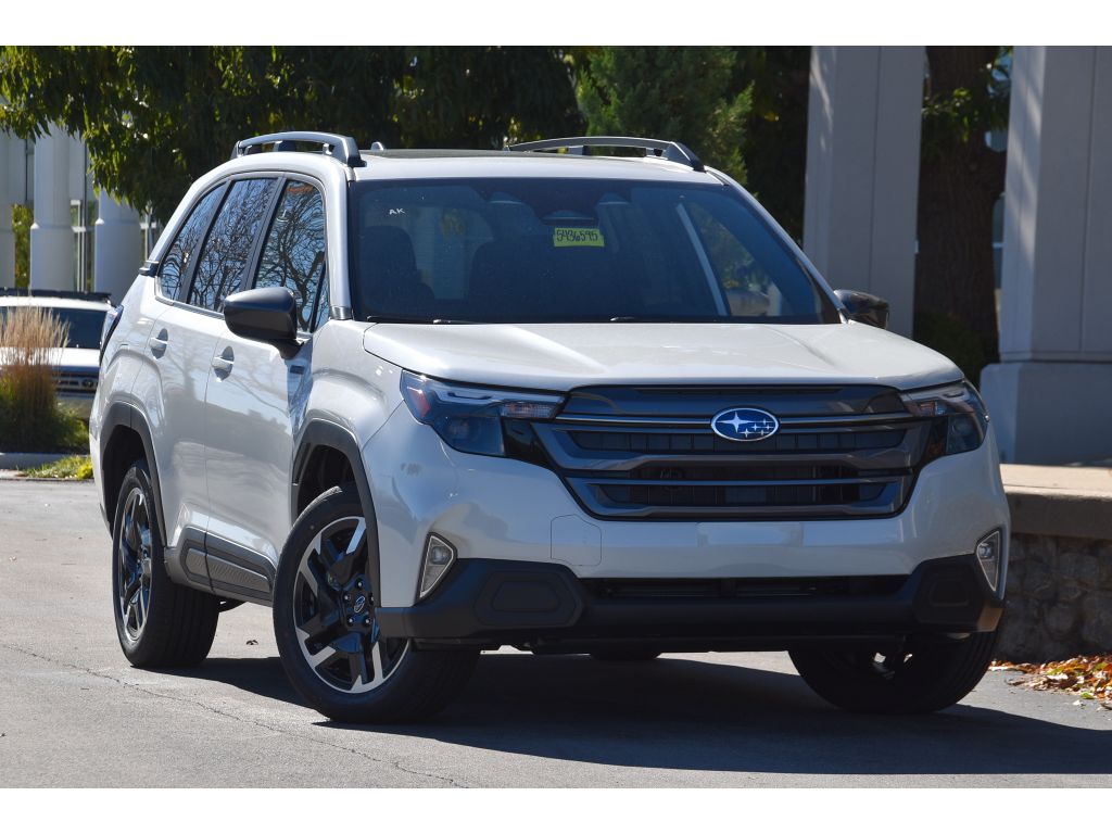 2025 Subaru Forester Premium's photo