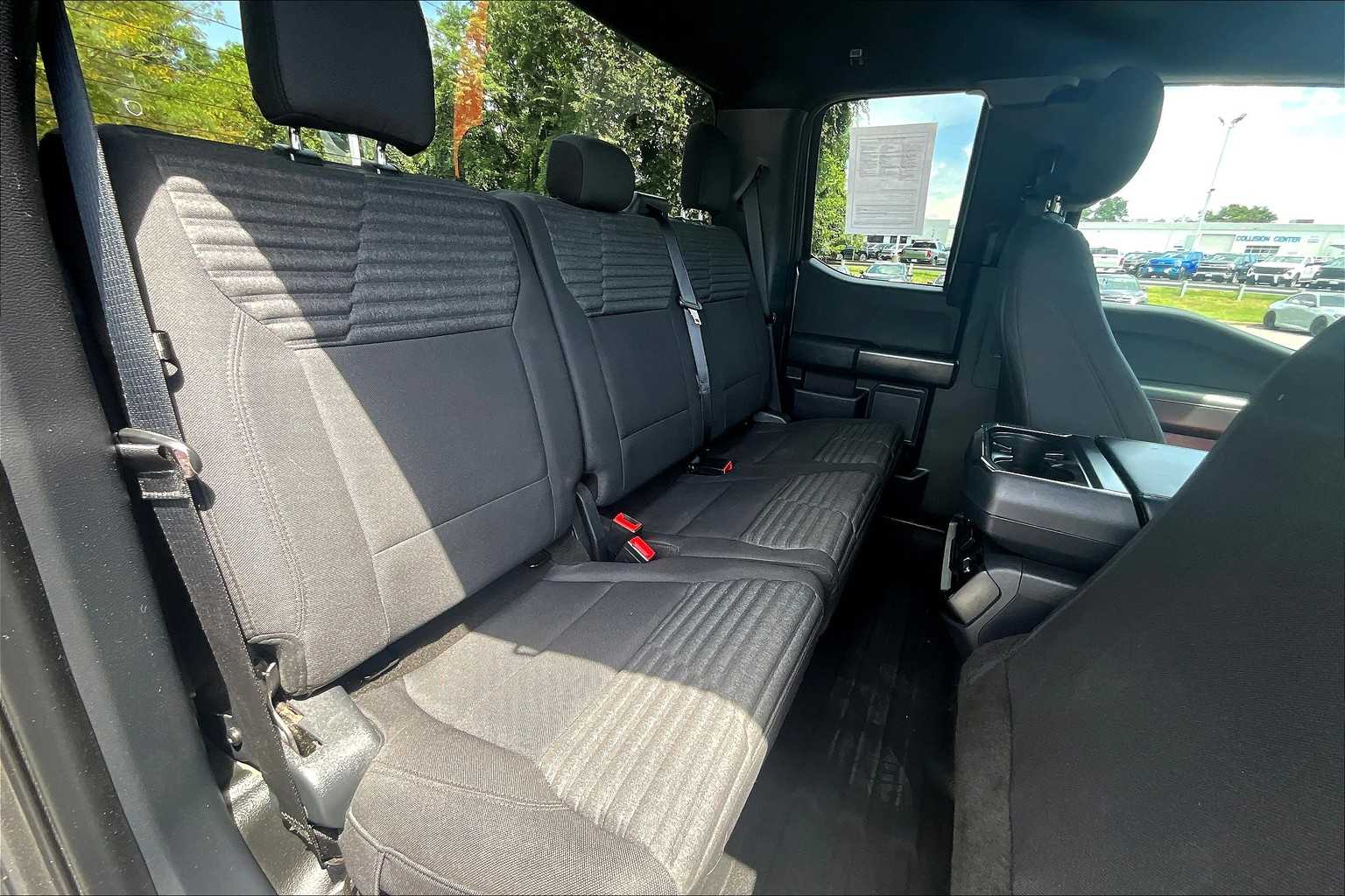 2022 Ford F-150 XL photo 17