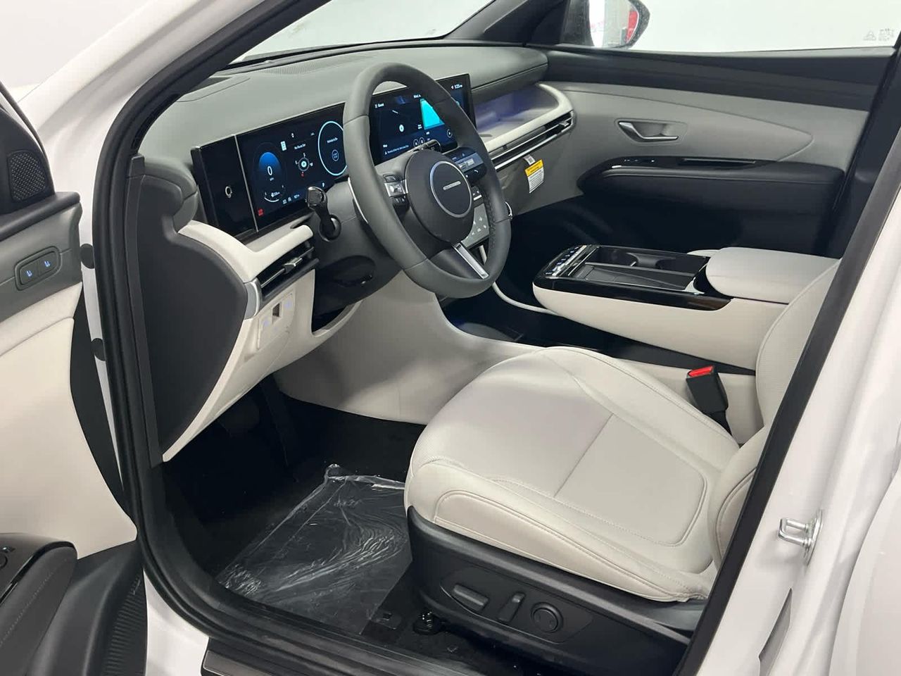 2025 Hyundai Tucson Limited photo 31