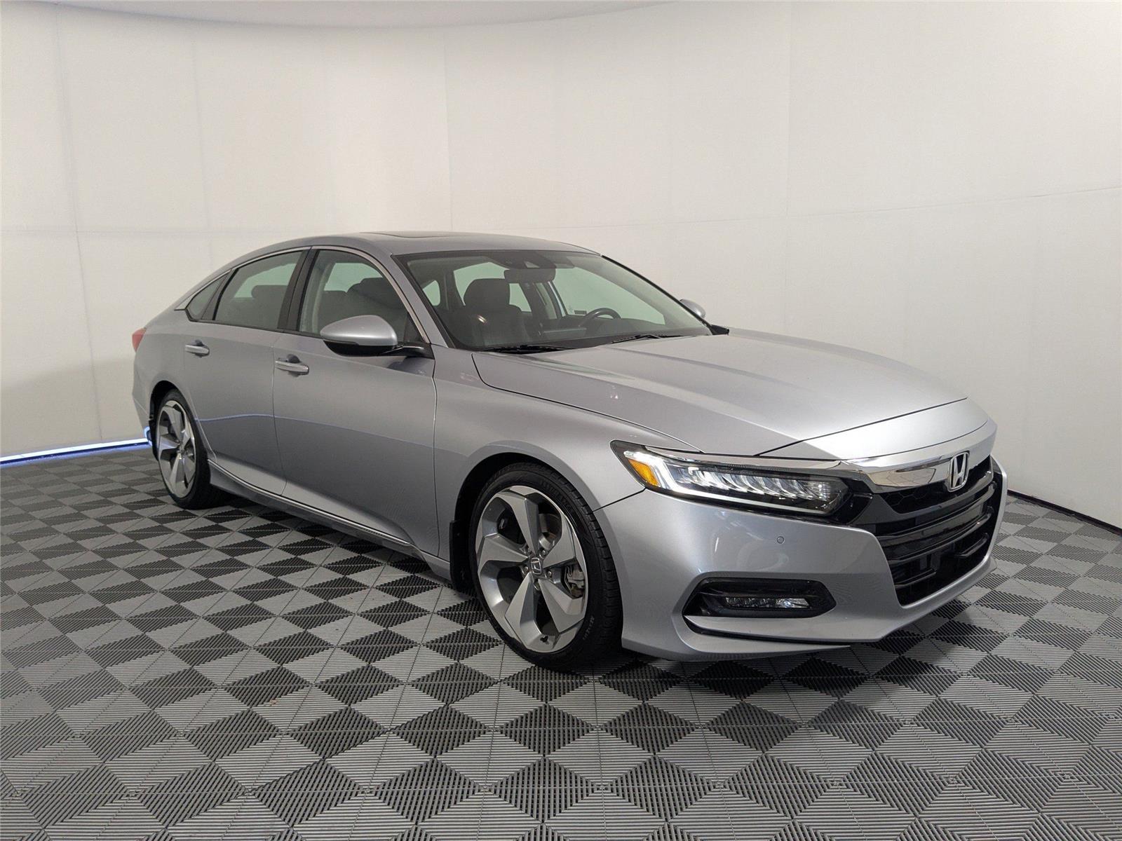 2018 Honda Accord Touring photo 22