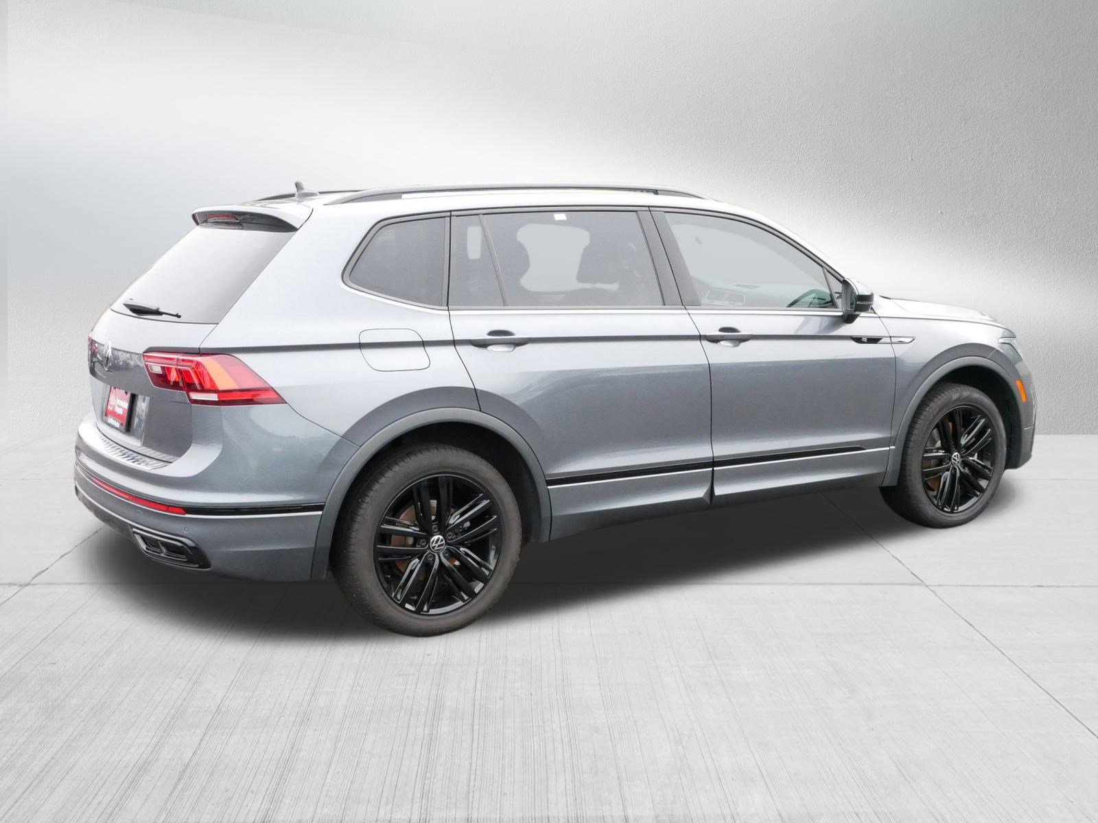 2022 Volkswagen Tiguan SE R-Line Black photo 7