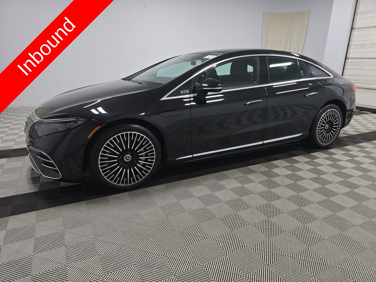 2022 Mercedes-Benz EQS Base's photo