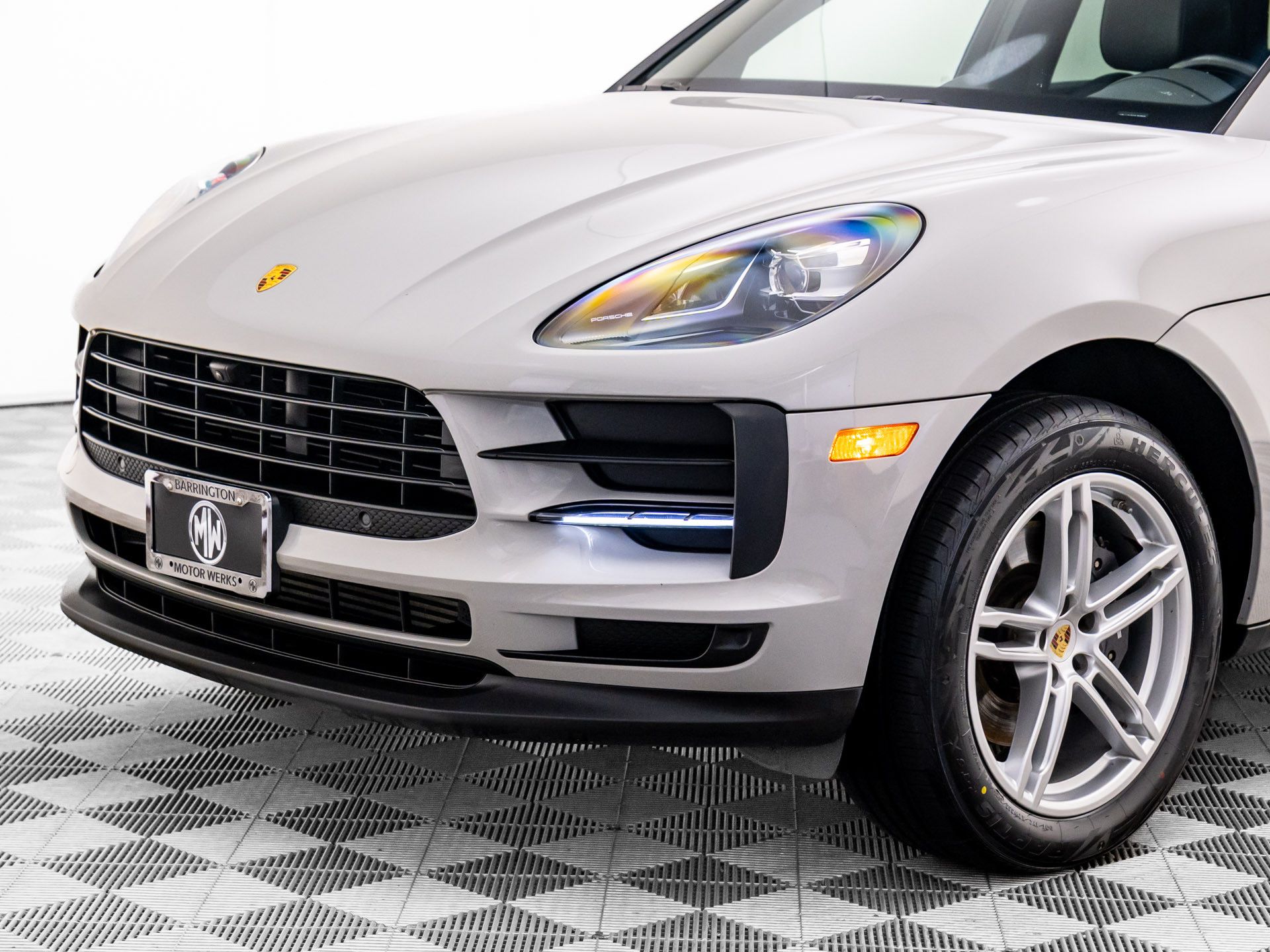 2021 Porsche Macan Base photo 29