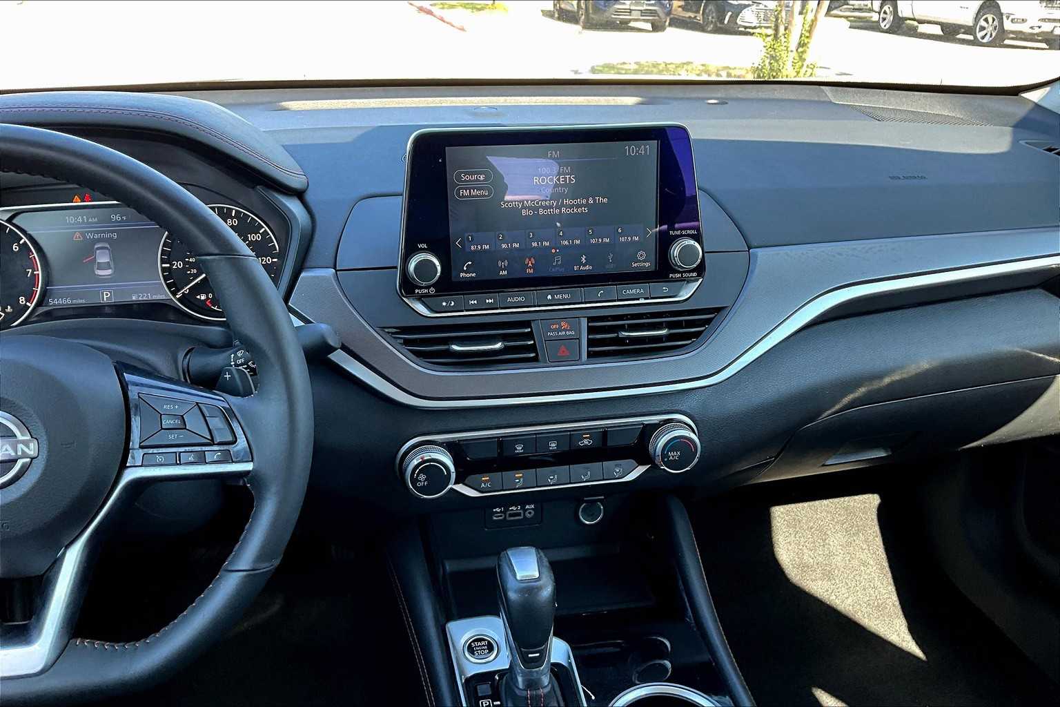 2024 Nissan Altima 2.5 SR photo 6